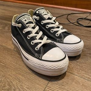 Converse platform! Size 6. Black. Like new